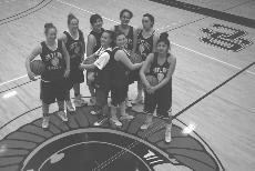 The Lady trojans pose for a picture during one of their final practices for the 2008/2009 season. (Anttwan Stanberry)