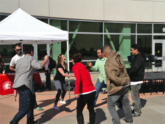 Students share the love and chop it up on Valentine’s Day. (Diane Thao)