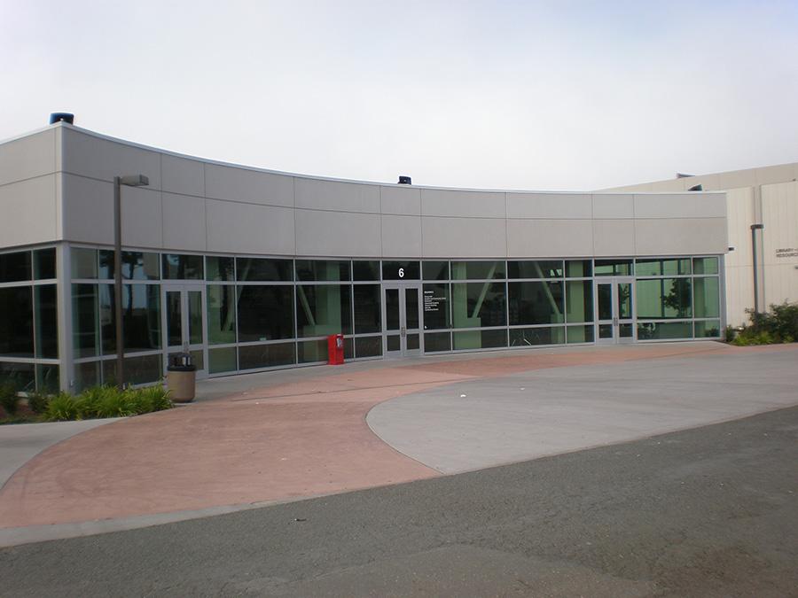The front of building 6 at Skyline College. 