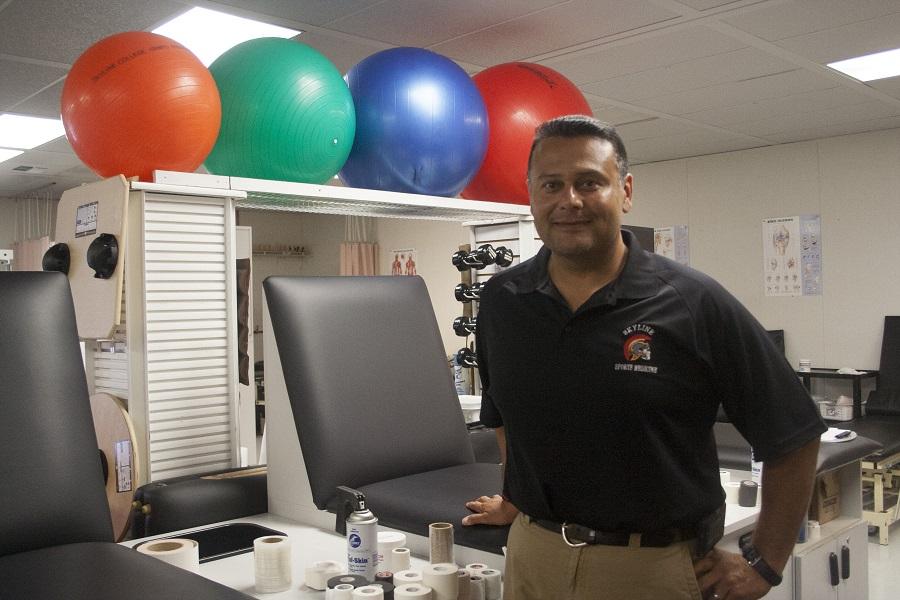 Jose+Bonilla+bring+over+25+years+of+experience+in+athletic+training+to+Skyline+College.+