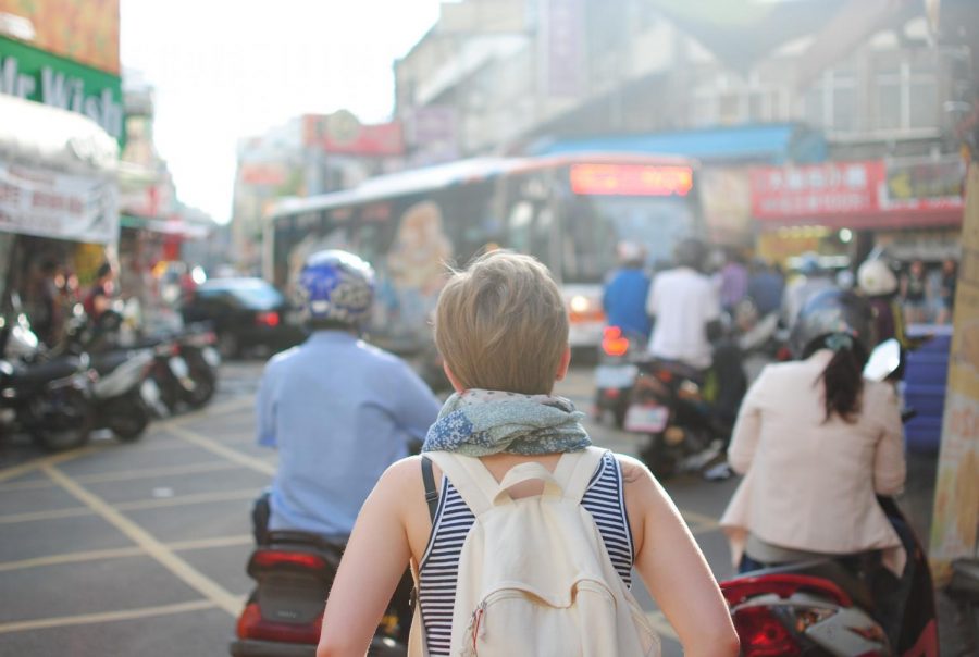 pedestrian-person-woman-road-street-crowd-229-pxhere.com