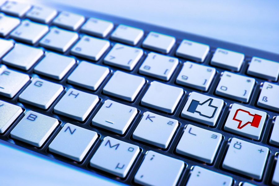 computer-keyboard-technology-high-blue-button-914017-pxhere.com
