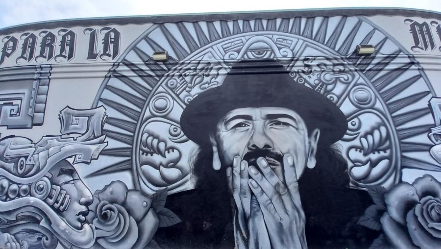 Carlos+Santana+mural+%E2%80%98Para+La+Mission%E2%80%99+created+by+Mel+Waters