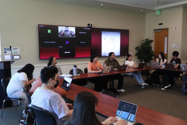 Students attend SOCC meeting on Wednesday, March 18, in Building 6.